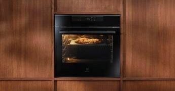 Pizza professionale a casa: il nuovo forno da 340°C