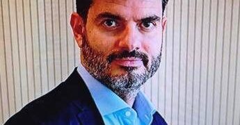 Rigurgito acido, disfagia e in alcuni casi tosse persistente, voce rauca o mal di gola. Cos’è l’esofago di Barrett