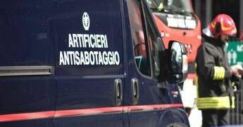 Roma, molotov esplosa davanti a un palazzo a San Giovanni