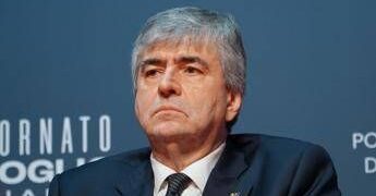 Sanremo, la Nazionale Cantanti, l’Expo: chi è il nuovo ministro del Turismo Gianmarco Mazzi