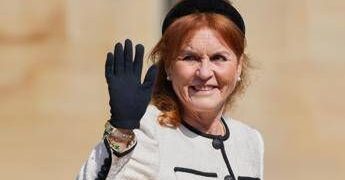 Sarah Ferguson si nasconde da tre mesi, è ospite di un conte in Toscana?