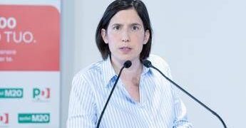 Schlein e i dubbi sulla tenuta del governo Meloni: “Senza visione, facciamoci trovare pronti”