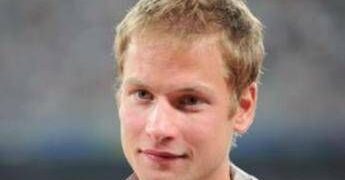 Schwazer senza fine, a 41 anni vince la maratona di marcia