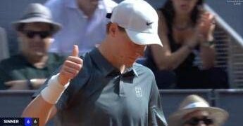 Sinner, nervosismo a Madrid: fallisce il set point e alza il pollice
