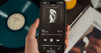 Taylor Swift prosegue la battaglia del copyright contro l’IA