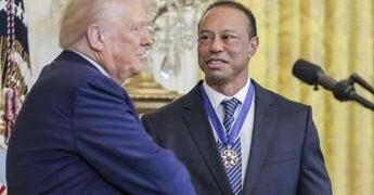 Tiger Woods alla polizia dopo l’incidente: “Ero al telefono con Trump”