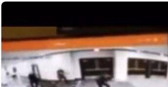 Trump, spari alla cena dei giornalisti: i momenti dell’attacco