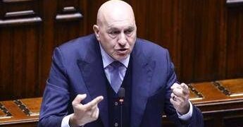 Ucraina, Crosetto: “Minaccia atomica torna attuale”