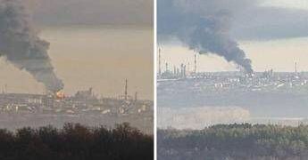 Ucraina, droni Kiev contro raffineria russa nella città di Ufa: in fiamme