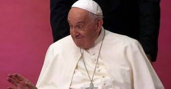 Un anno senza Bergoglio, Papa Leone: “Raccogliamo la sua eredità, promuoviamo la fratellanza”
