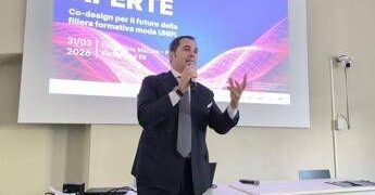 Università Firenze, studenti incontrano mondo del lavoro moda e design a ‘Trame aperte’