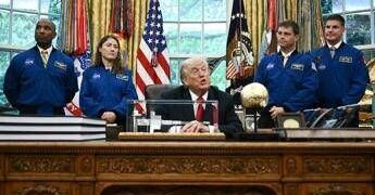 Usa-Iran, Trump: “Avanti tutta con blocco navale”. Teheran: “Vuole strangolarci”