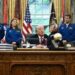 Usa-Iran, Trump: “Avanti tutta con blocco navale”. Teheran: “Vuole strangolarci”