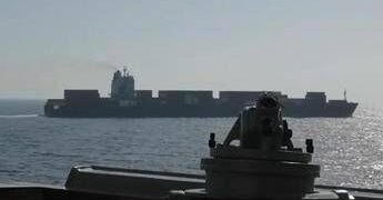 Usa colpiscono e bloccano nave dell’Iran, il video dell’operazione