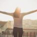 Vitamina D, non basta prenderla: c’è anche un orario giusto per migliorare il sonno, come ottimizzare i benefici