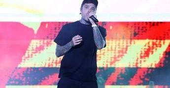 Zampolli: “Visto per l’America a Fedez? Non decido io ma a casa mia non è persona gradita”