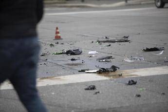 Bergamo, moto contro un camion: morto un bambino, grave il padre