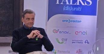 Calenda: “No al riarmo? Il Papa fa il Papa, ma io non sono d’accordo”