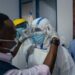 Ebola, “l’epidemia non è sotto controllo”. L’allarme e la strategia per ‘domare’ il virus con Ia e vaccini