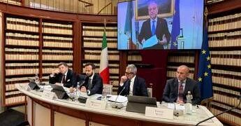 Farmaci, italiani pronti a donare plasma ma solo 2 su 10 sanno cosa sia, indagine