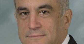 Fumo, esperto Usa: “Aiutare a smettere con prodotti alternativi”