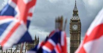 Gb, 4 giovani su 10 pronti a lasciare Londra: “Costo della vita alto, stipendi non in linea”