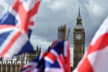 Gb, 4 giovani su 10 pronti a lasciare Londra: “Costo della vita alto, stipendi non in linea”