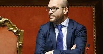 Giornata mondiale sclerosi multipla, Fontana: “Dietro malattia famiglie che meritano dignità”