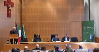 “Hackerare la mente”, il saggio scritto da Pierguido Iezzi e Don Gennaro Fusco presentato alla Lumsa