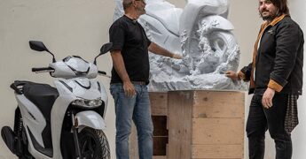 Honda SH125, 25 anni celebrati tra arte, marmo e sostenibilità