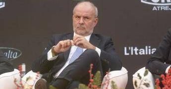 Intervento chirurgico d’urgenza nel weekend per il ministro della Salute Schillaci: “Risolverò in pochi giorni”
