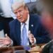 Iran, Trump: “Guerra finirà presto”. Axios: “Il presidente valuta ultimo grande attacco”