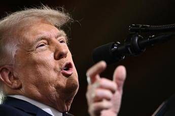 Iran-Usa, Trump: “Accordo ad un passo, Stretto di Hormuz verrà riaperto”