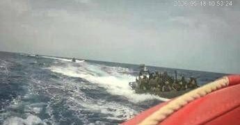 Israele intercetta la Flotilla diretta a Gaza: commando sale a bordo delle imbarcazioni al largo di Cipro