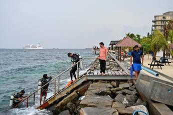 Italiani morti alle Maldive, oggi inizia il recupero dei corpi: “Serviranno più missioni”