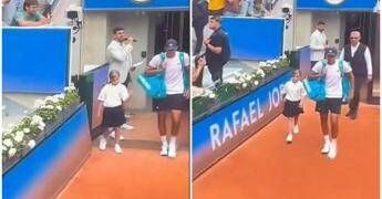 Jodar, ancora polemiche: non dà la mano a bambina al Roland Garros