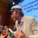 ‘La poesia come medicina dell’anima’, Jovanotti trascina i fan in un viaggio di versi