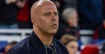 Liverpool, ufficiale l’addio di Slot. Chi sarà nuovo allenatore?
