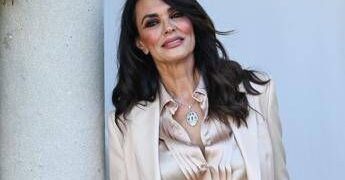 Maria Grazia Cucinotta: “Menopausa a 32 anni, avrei voluto altri bambini. Le donne? Ancora trattate come prede”