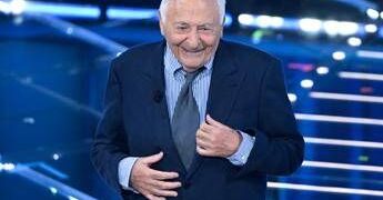 Mogol, la proposta contro le canzoni che insultano le donne: “Multa da 50 mila euro”