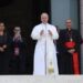 Monito del Papa: “Non si chiami ‘difesa’ il riarmo che depaupera investimenti in educazione e salute”