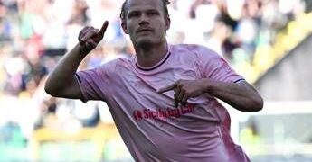 Pohjanpalo segna, ospiti chiedono fuorigioco: proteste in Palermo-Catanzaro