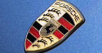 Porsche chiude tre filiali e taglia oltre 500 posti di lavoro