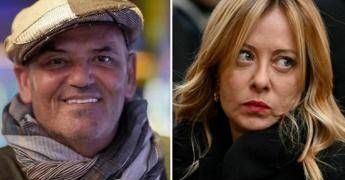 Professore sospeso dopo il post contro la figlia di Meloni, nuovo tentativo di suicidio: è grave