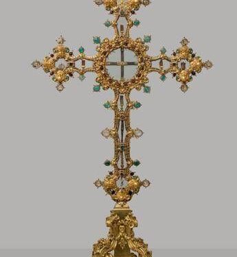 Restaurata la Croce Reliquario della Passione ispirata al leggendario ‘Diamante Fiorentino’