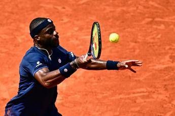 Roland Garros, rissa sfiorata tra Tiafoe e Faria: “Ti credi un duro?”