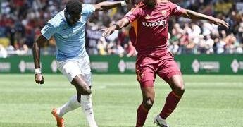 Roma-Lazio, gol annullato a Dia: cos’è successo all’Olimpico