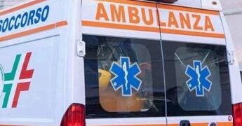Scontro tra un camion e una bici elettrica nel Senese: muore 27enne