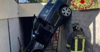 Siena, tragedia sfiorata in pochi secondi: l’automobilista salvato all’ultimo momento
