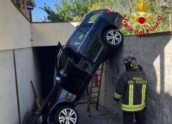 Siena, tragedia sfiorata in pochi secondi: l’automobilista salvato all’ultimo momento
